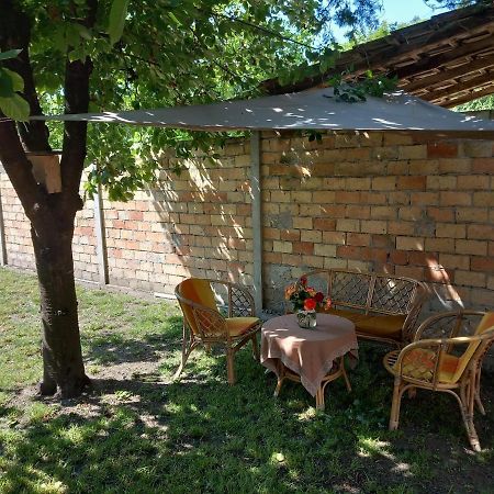 Apartman Woolf Senta Екстериор снимка