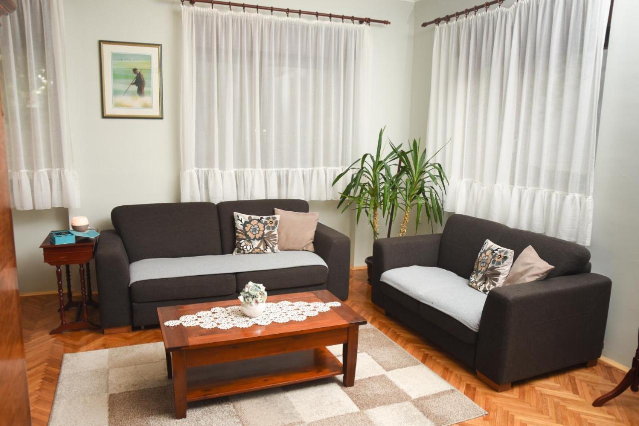 Apartman Woolf Senta Екстериор снимка