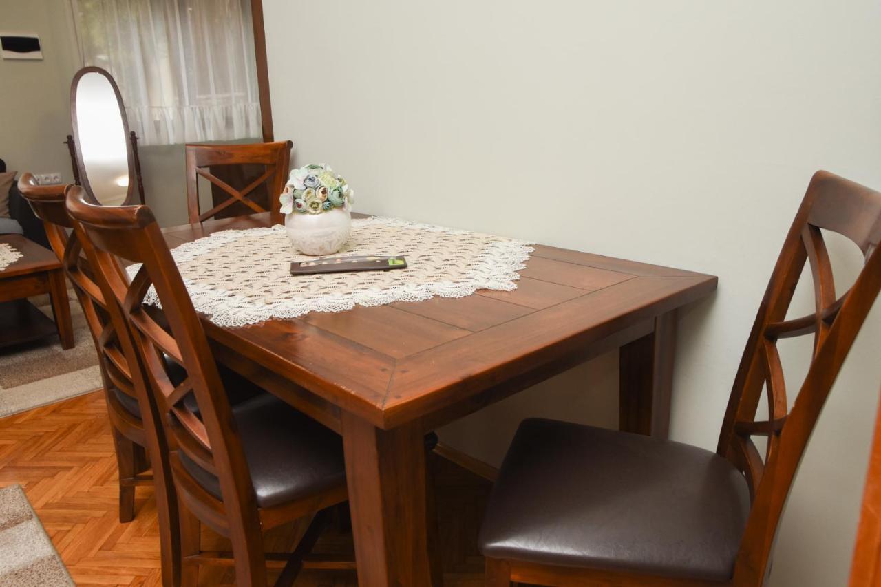Apartman Woolf Senta Екстериор снимка