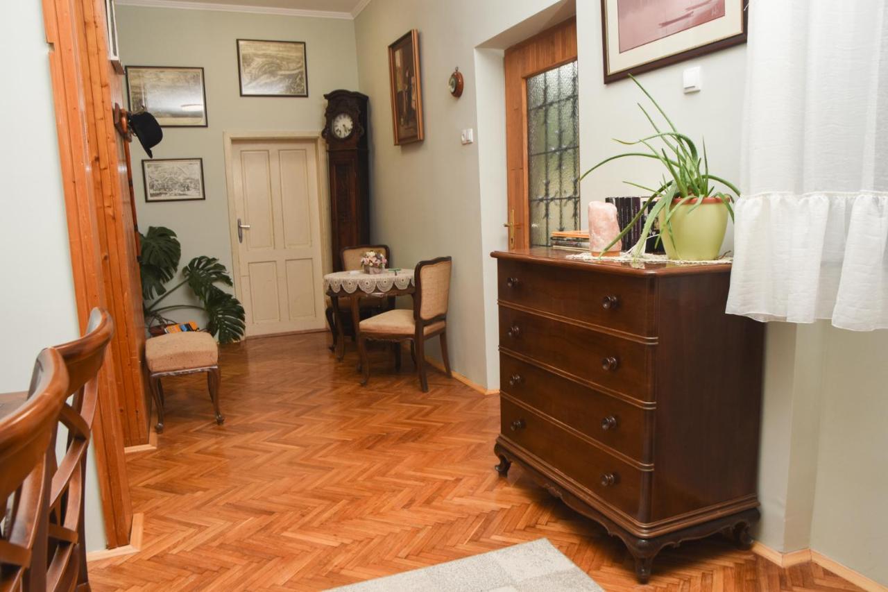 Apartman Woolf Senta Екстериор снимка
